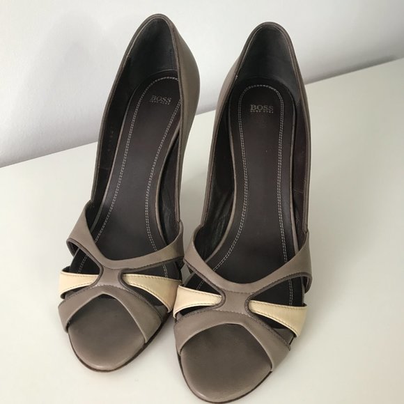 HUGO BOSS Vintage High Heel Sandals - Picture 2 of 7